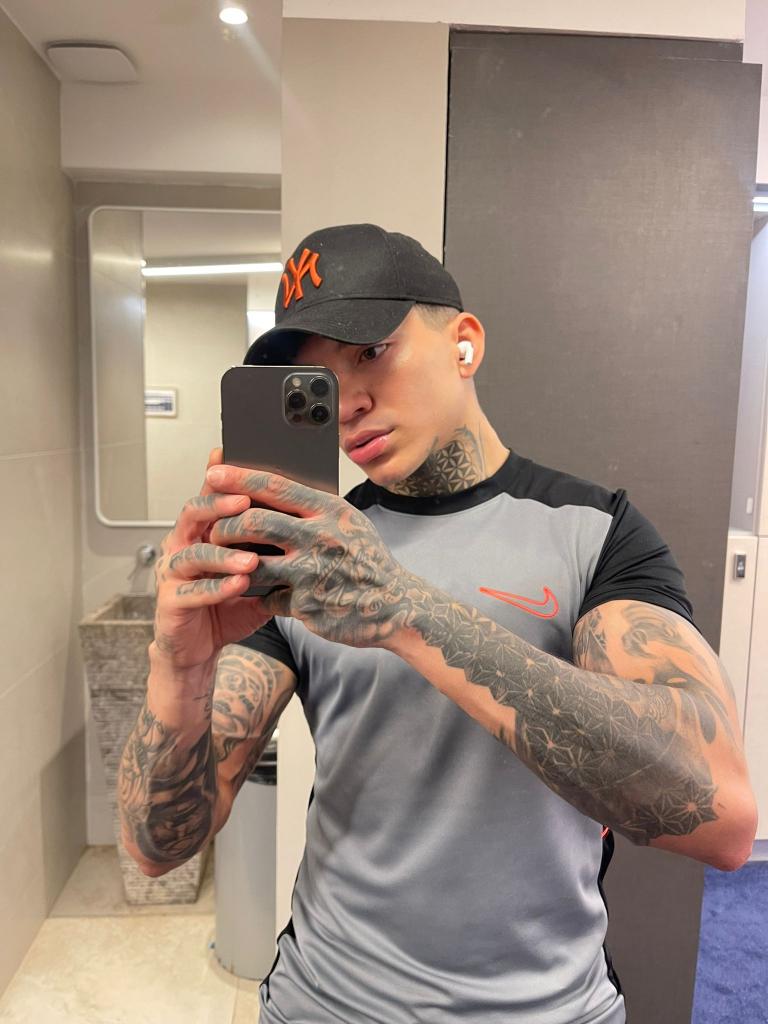 631044024: Chico busca chica en Asturias