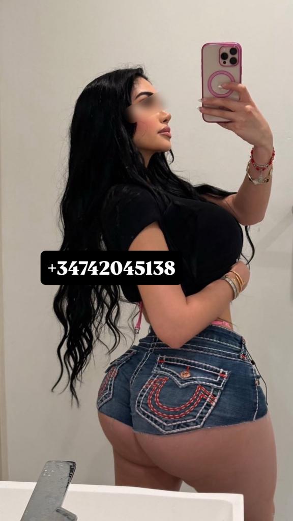742045138: Chica busca chico en Madrid
