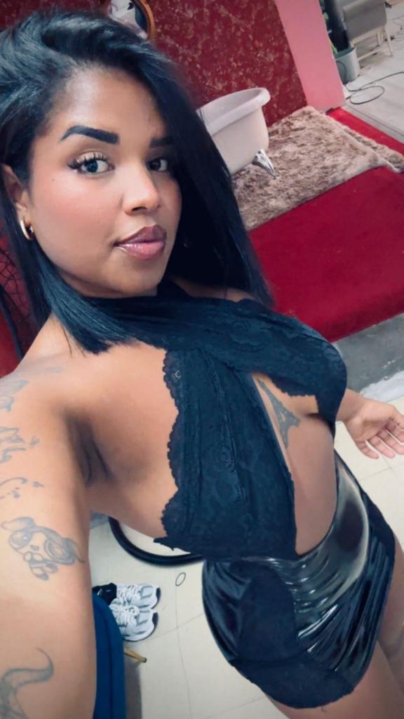 Chica busca chico en Tenerife: 