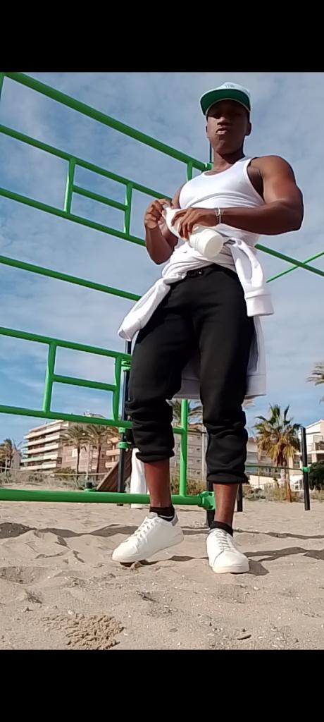 Chico busca chica en Barcelona: 