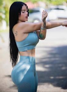 645952609: Chica busca chico en Sevilla