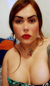 631829490: Transexual en Cádiz