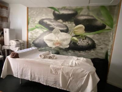 678570202: Chica busca chico en Barcelona