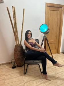 613608769: Transexual en Granada