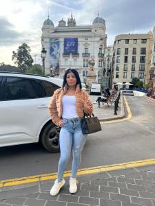 645056944: Chica busca chico en Málaga