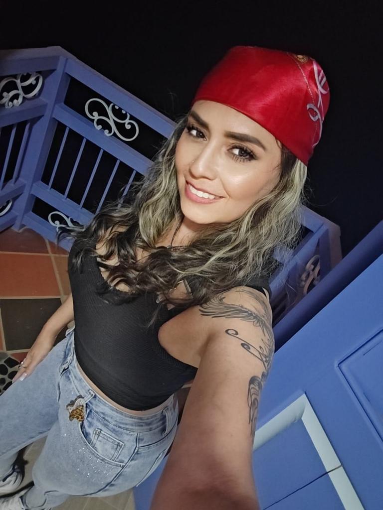 Chica busca chico en Tenerife: 