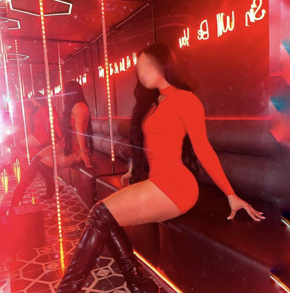 613542276: Chica busca chico en Madrid