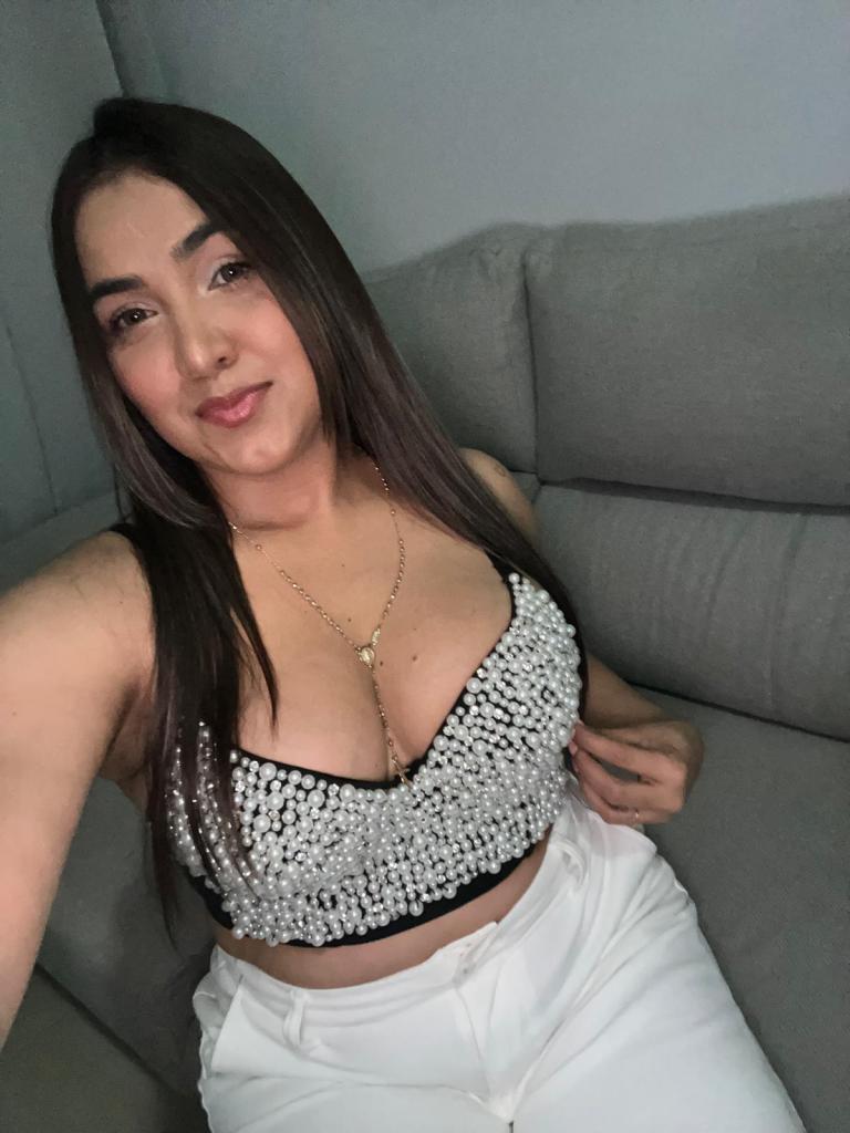 641797218: Chica busca chico en Orense