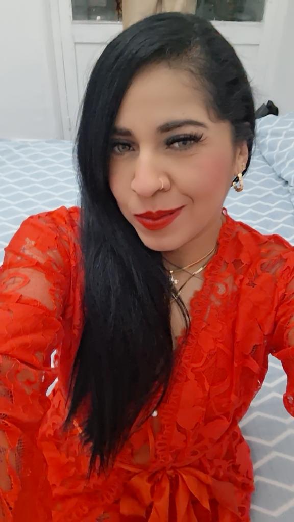 Chica busca chico en Granada: 