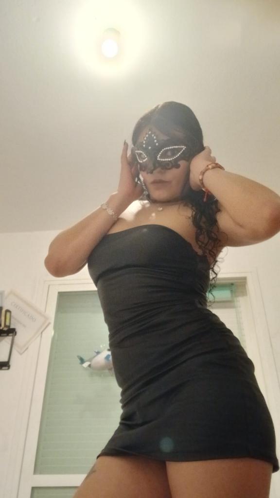 Chica busca chico en Almería: 