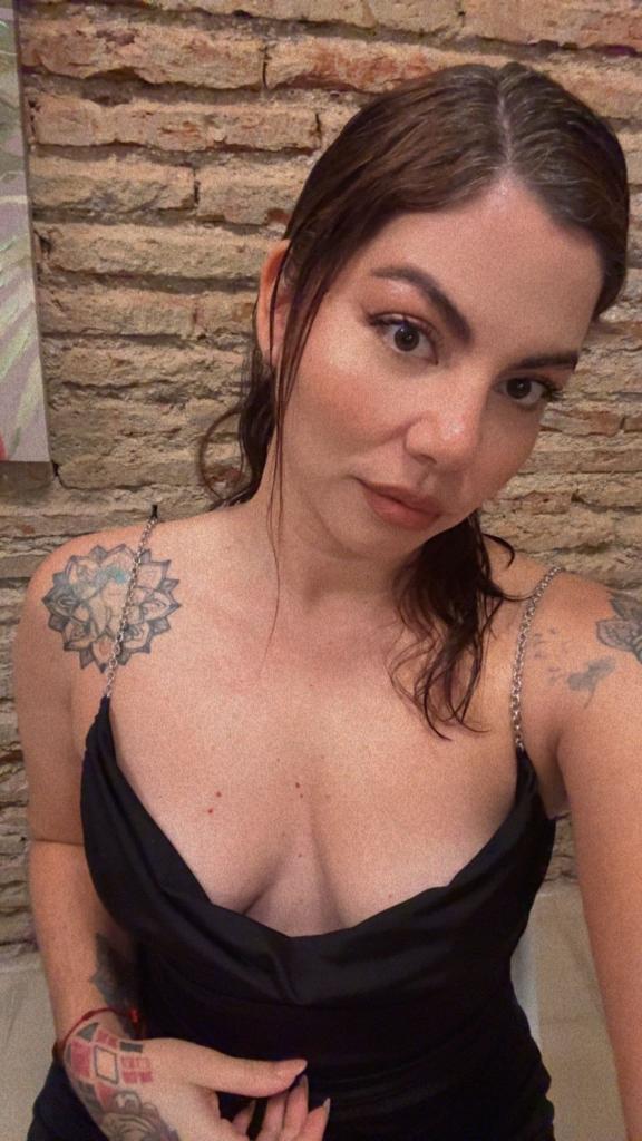 Chica busca chico en Granada: 