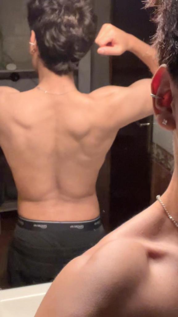 613431835: Chico busca chica en Sevilla