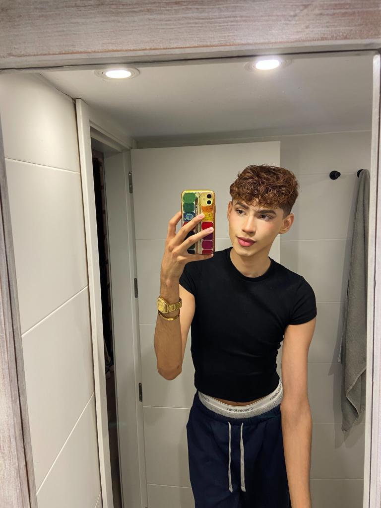 Chico busca chica en Málaga: 