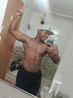 617513197: Chico busca chica en Barcelona