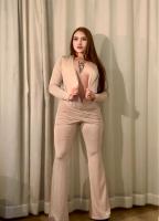 647254110: Chica busca chico en Lérida