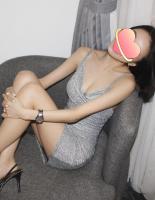 631895177: Chica busca chico en Barcelona