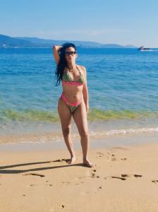 614396275: Transexual en Pontevedra