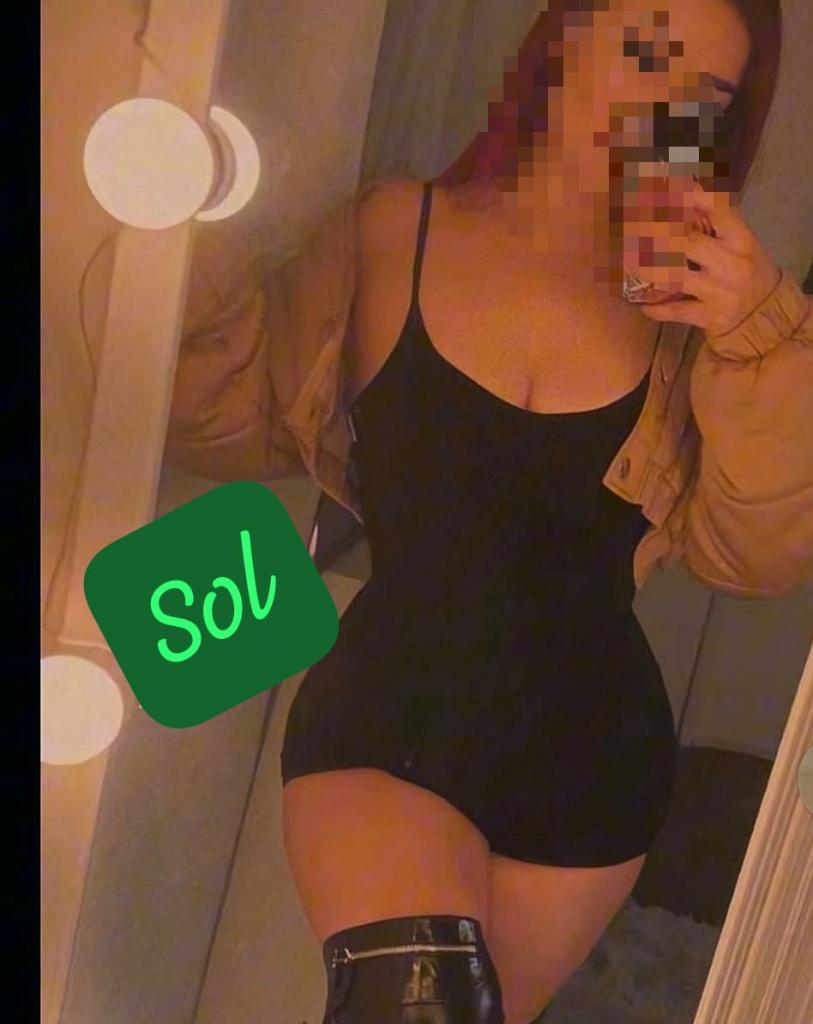 Chica busca chico en La Coruña: Chica busca chico