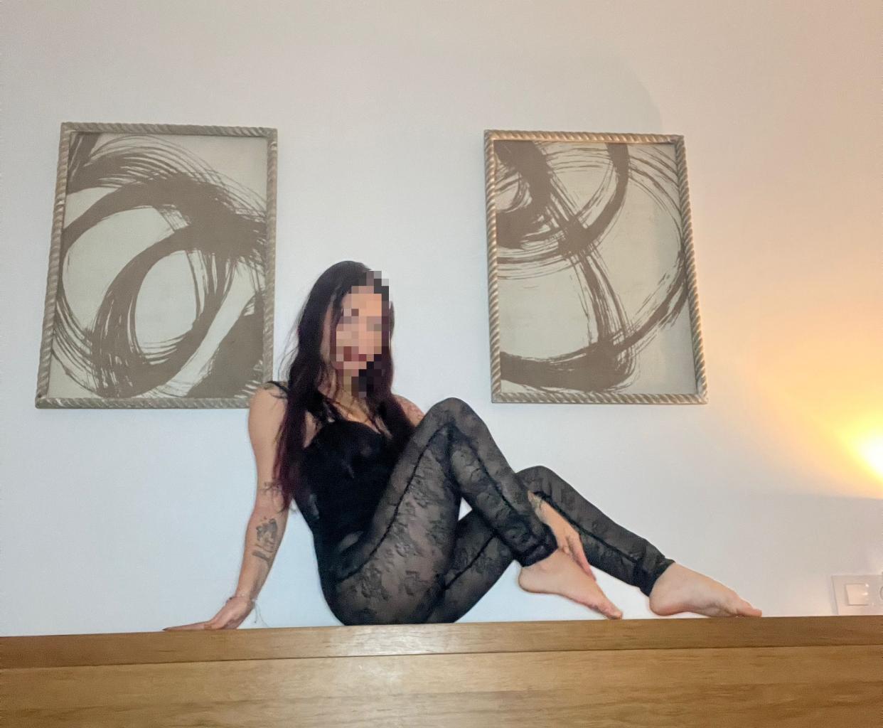 Chica busca chico en Almería: 