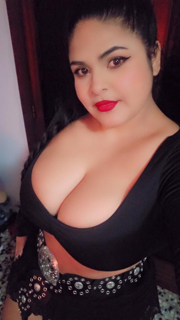 674975330: Chica busca chico en Barcelona