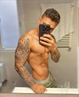 663572995: Chico busca chica en Madrid