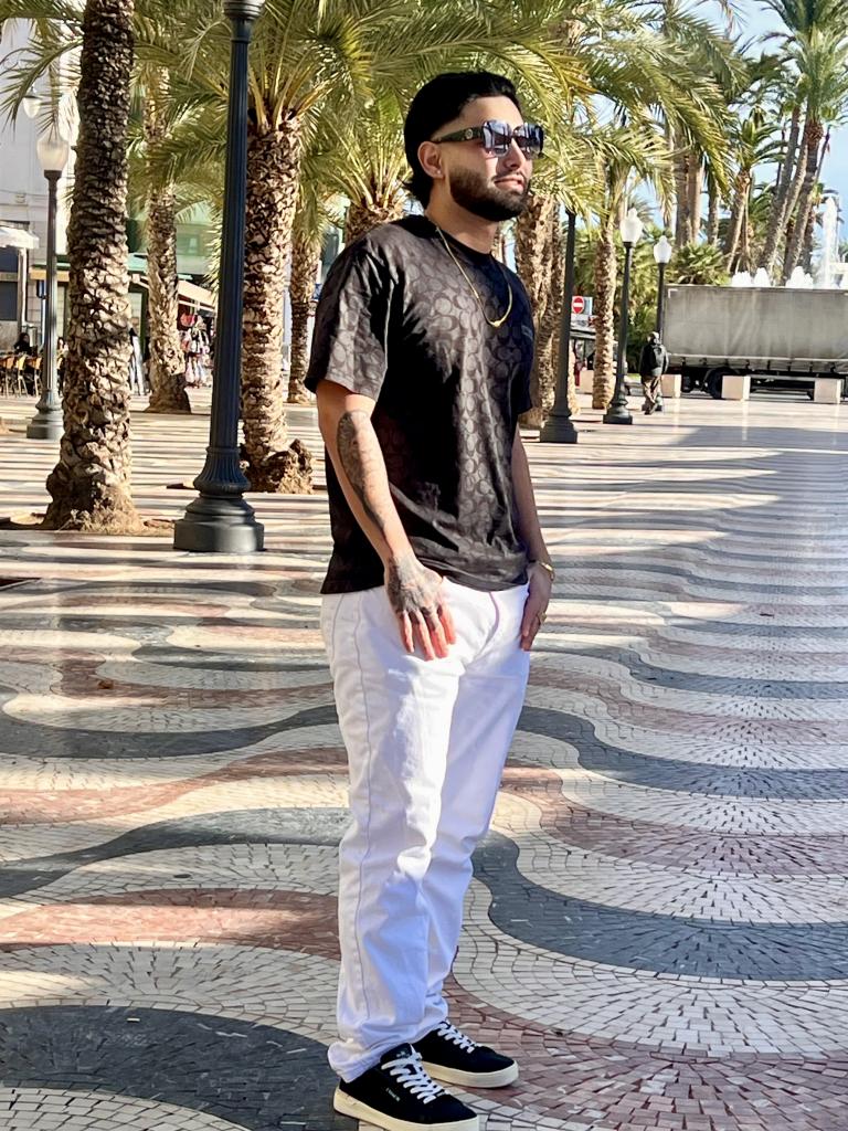 653578277: Chico busca chica en Madrid