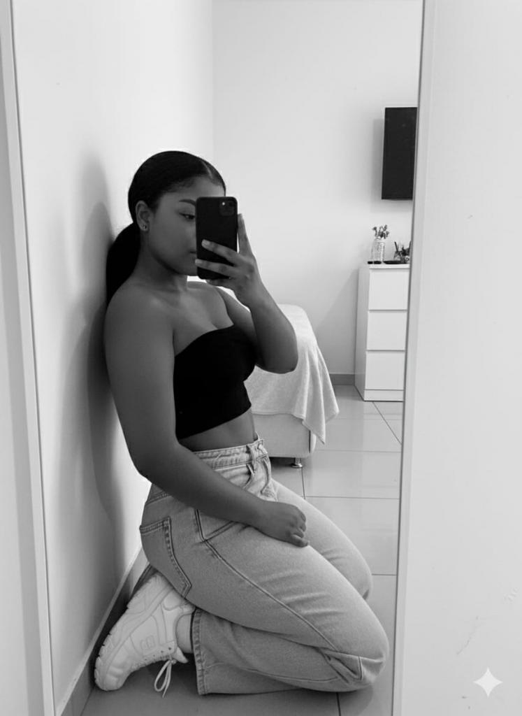 Chica busca chico en Alicante: 