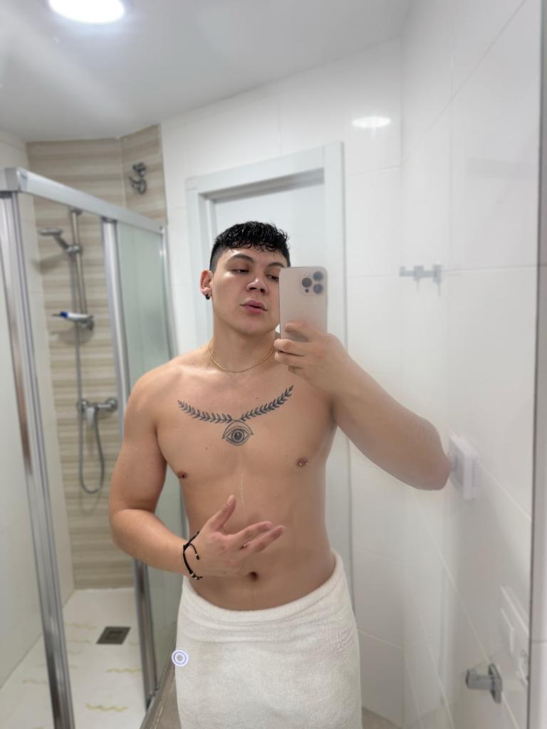 688753947: Chico busca chica en Valencia