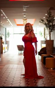 692486166: Chica busca chico en Gerona