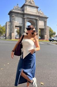 674974303: Chica busca chico en Madrid