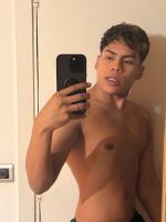 613108042: Chico busca chica en Barcelona