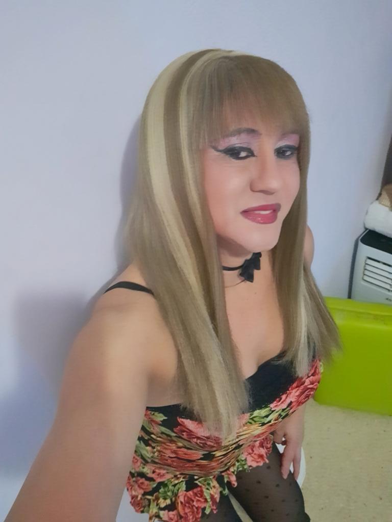 631197552: Transexual en Huelva