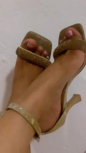 678747480: Chica busca chico en Ibiza