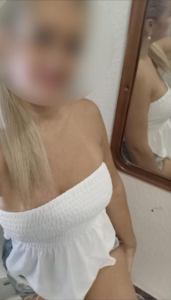 697306713: Chica busca chico en Murcia