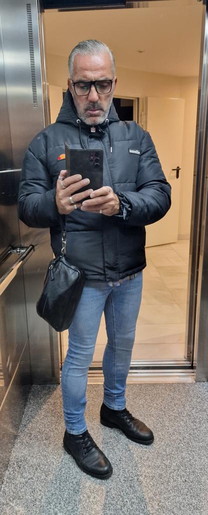 614164070: Chico busca chica en Granada