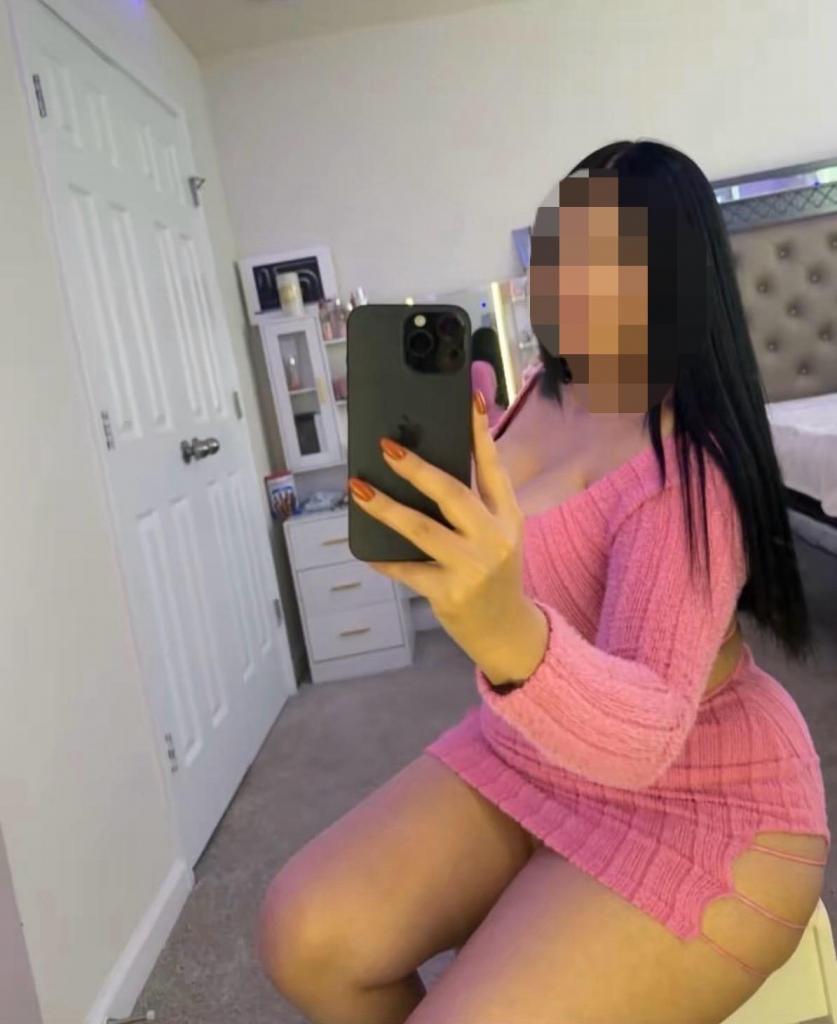 Chica busca chico en Huelva: 