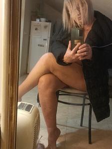 645179853: Chica busca chico en Pontevedra