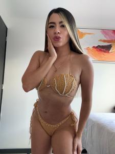 657339213: Chica busca chico en Ibiza