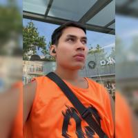 631232992: Chico busca chica en Barcelona