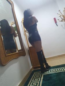 631872262: Chica busca chico en Barcelona
