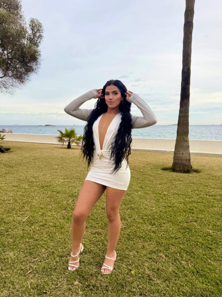 Chica busca chico en Ibiza: 