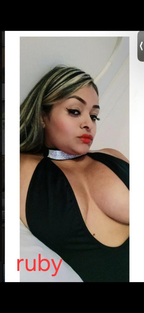607026483: Chica busca chico en Ceuta