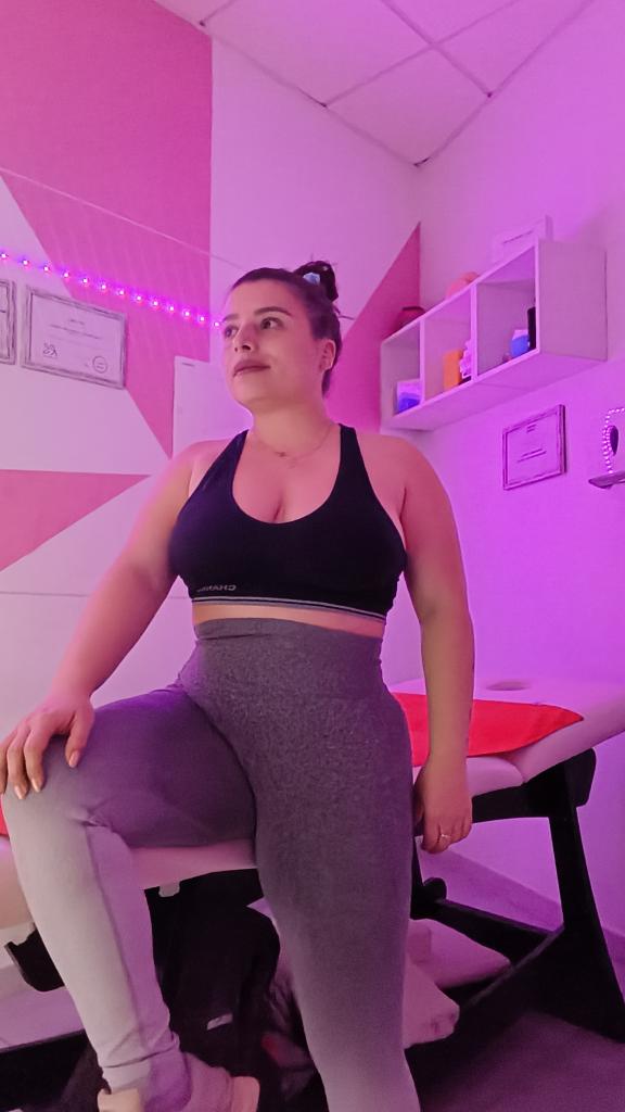 637956898: Chica busca chico en Málaga