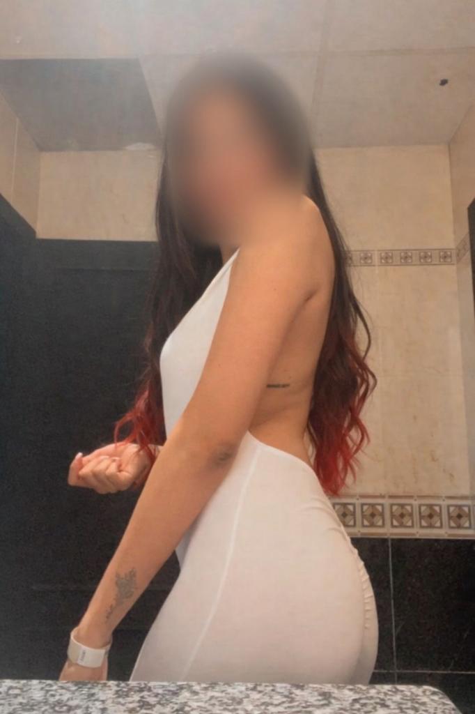 Chica busca chico en Málaga: Chica busca chico