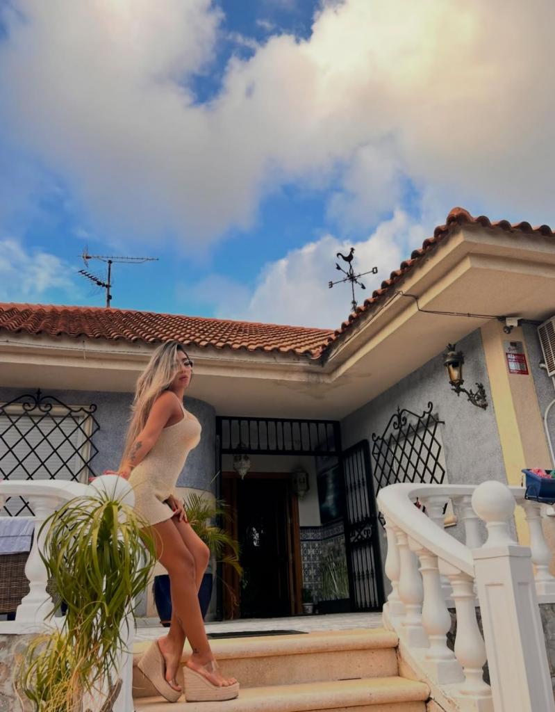 Chica busca chico en Almería: 