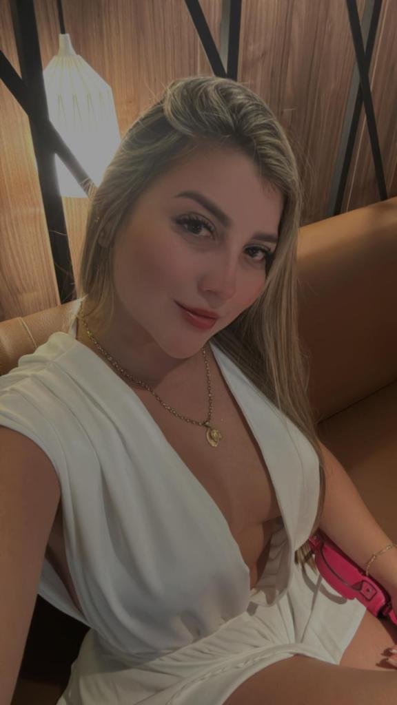 603154327: Chica busca chico en Pontevedra