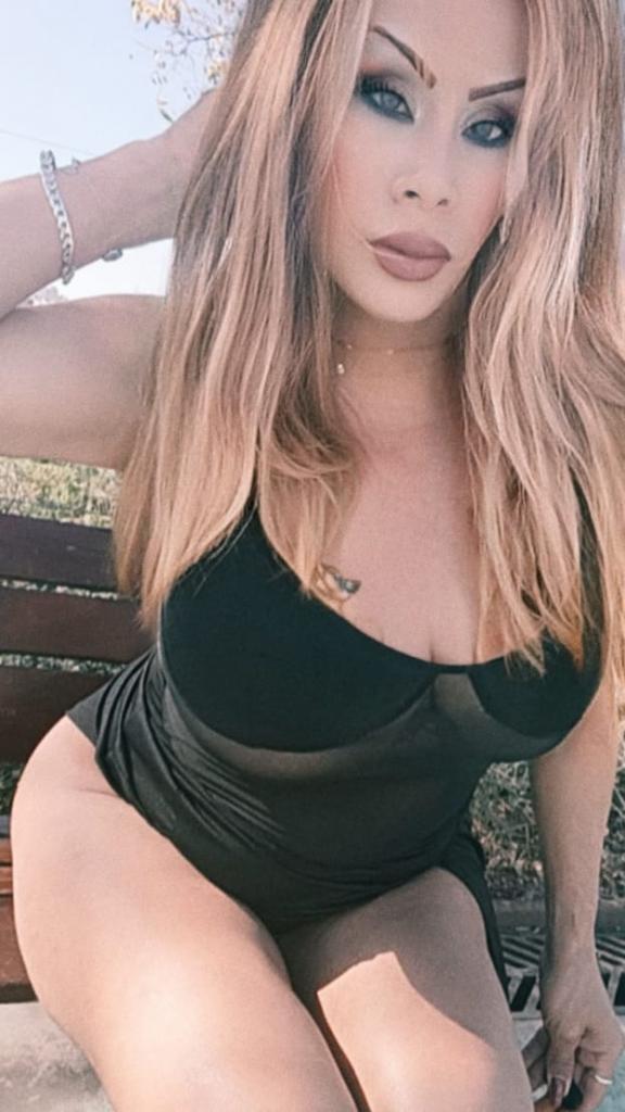 678622429: Travesti en Barcelona