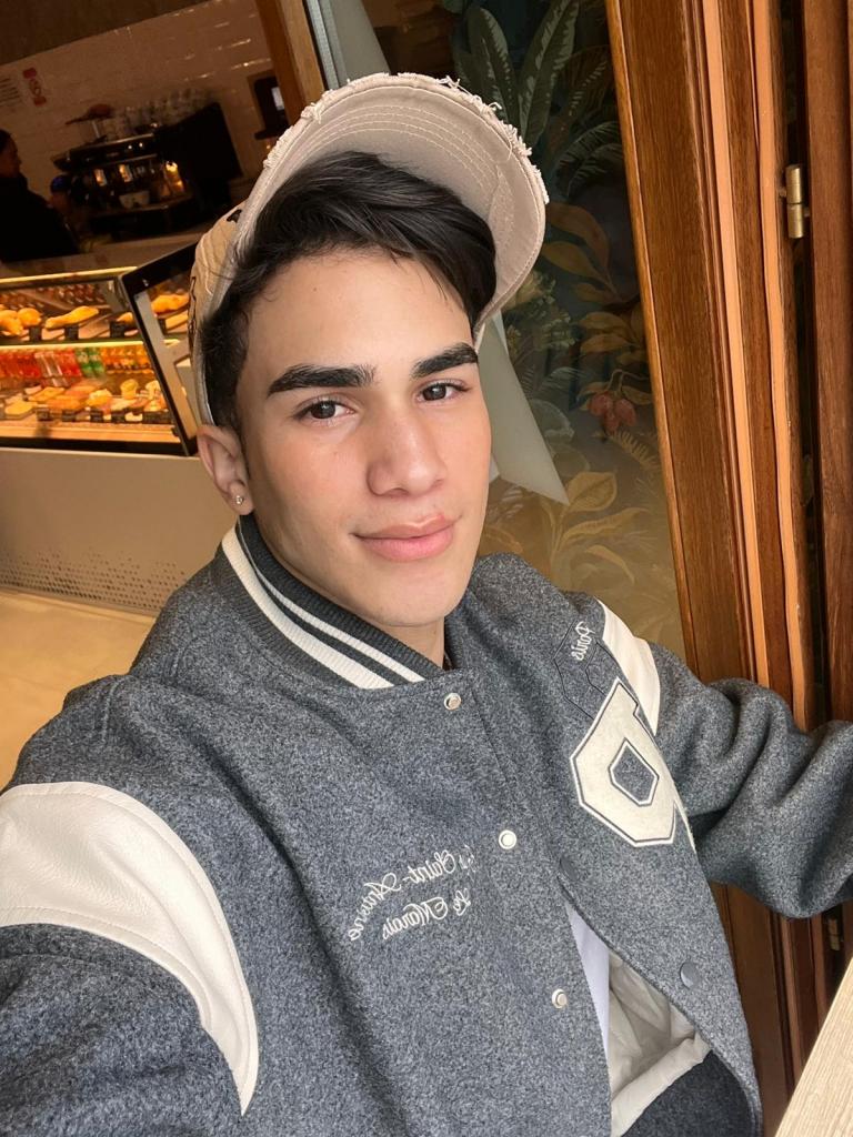 Chica busca chico en Tenerife: 