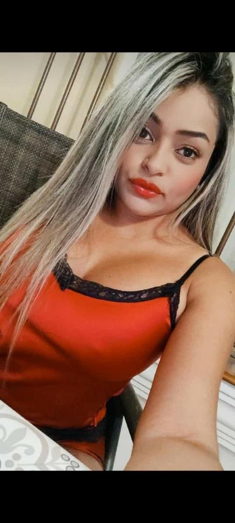 607043388: Chica busca chico en Ceuta