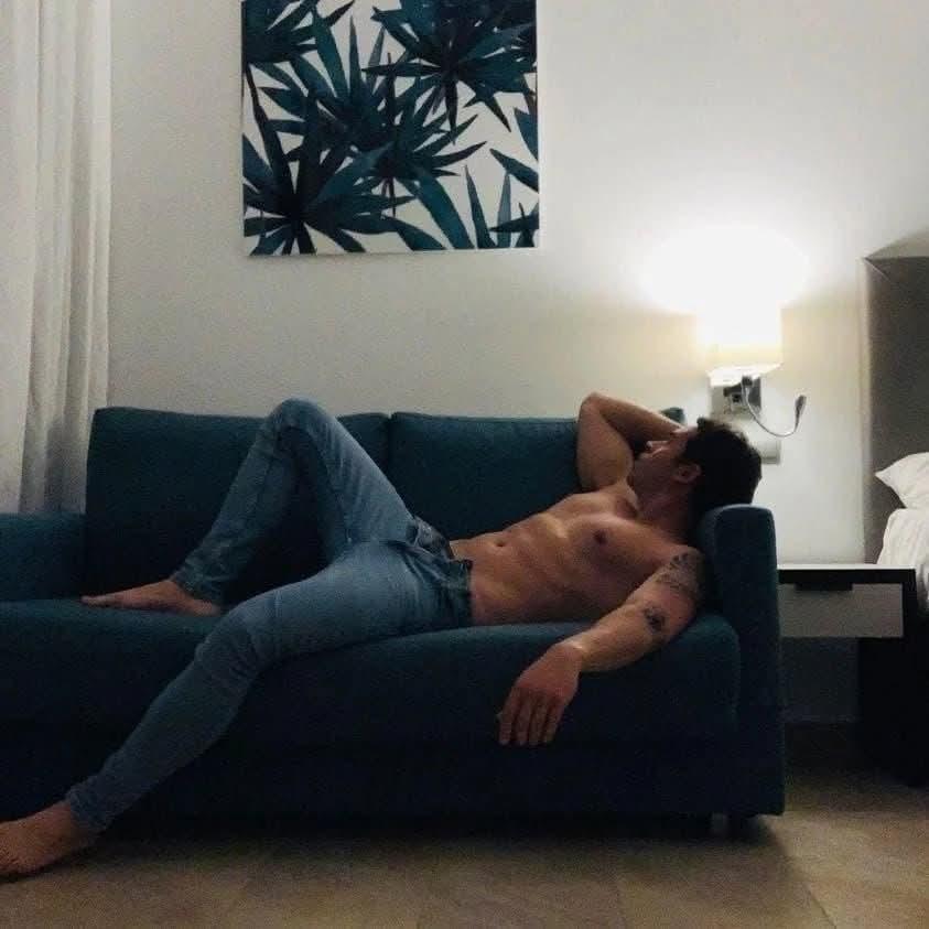 Chico busca chica en Cádiz: 